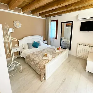 https://alba-laguna-casa-vacanze-chioggia.hotelinveneto.com